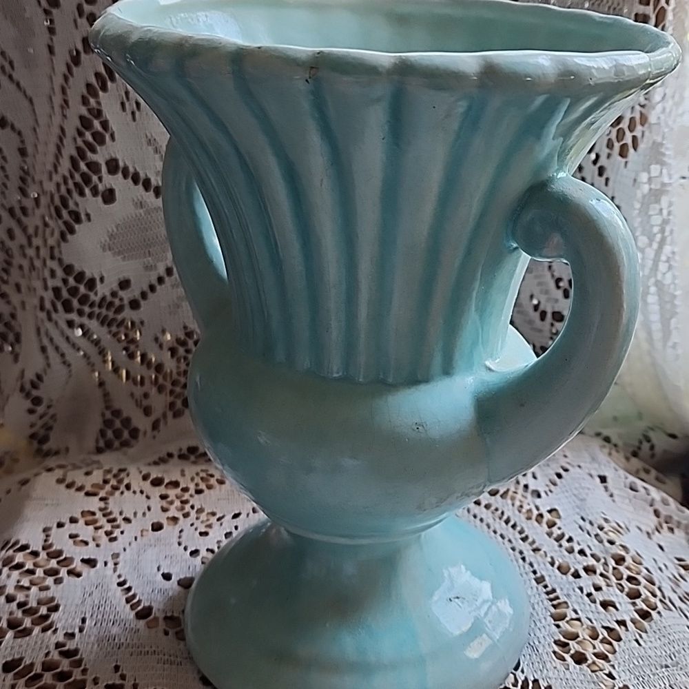 Vintage Ceramic Robin Egg Blue Urn/Vase - Picture 8 of 13